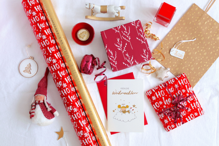 Aus der Geschenkwerkstatt: Verpacken der Weihnachtsgeschenke