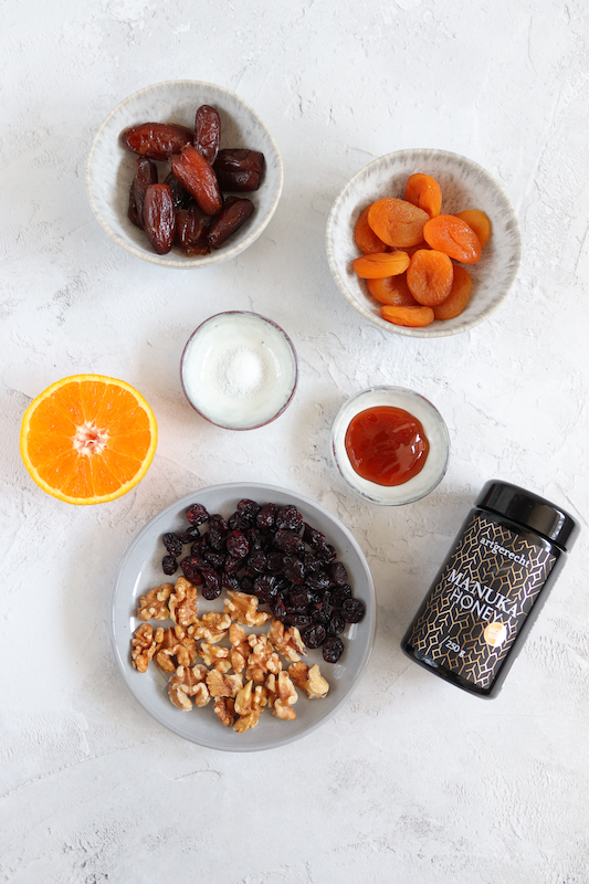 Zutaten für Energy Balls mit Manuka-Honig
